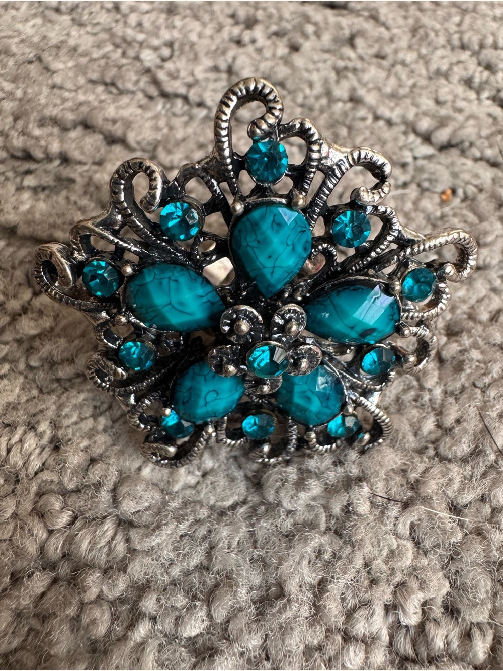 Vintage-Inspired Turquoise Floral Statement Ring - Women Jewelry - Picture 3 of 4